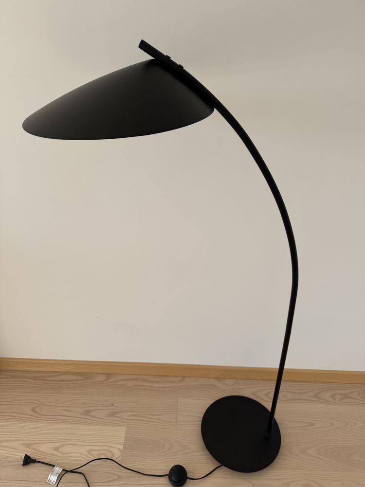 Lampa podlogowa GoodHome Bindarri 1-punktowa czarna