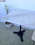 Mesa bistrô em mármore