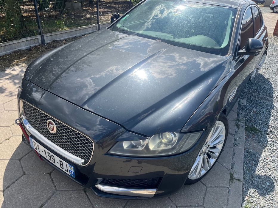 Jaguar XF