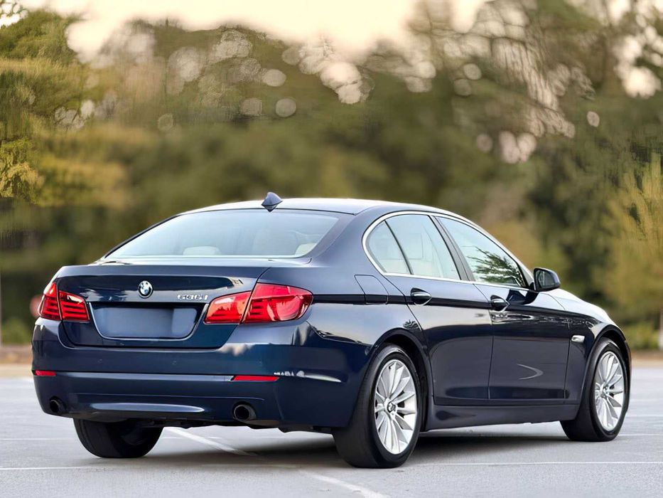 BMW 5 Series      2013