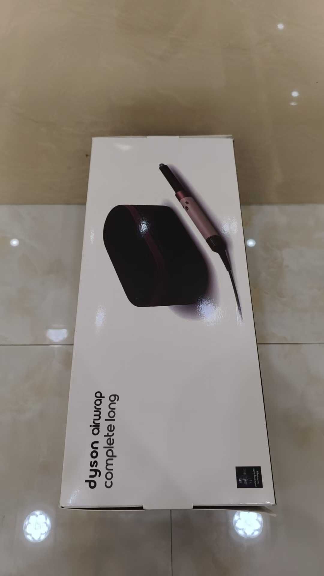 Nowa lokówka Dyson HS05