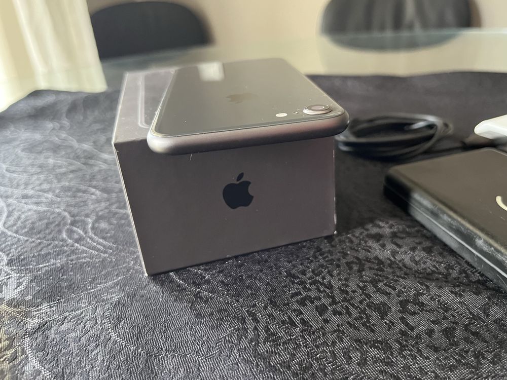 Iphone 8 64 gb.