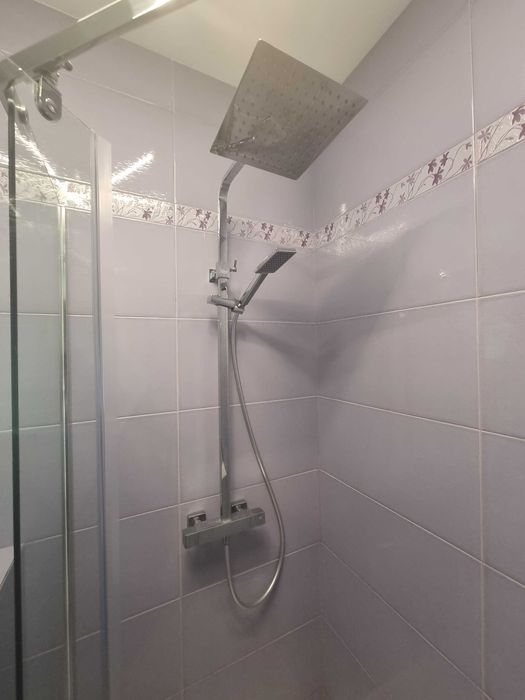 Kabina prysznicowa z brodzikiem, deszczownicą