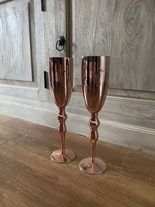 Ozdobne wysokie kielichy- kieliszki rosegold