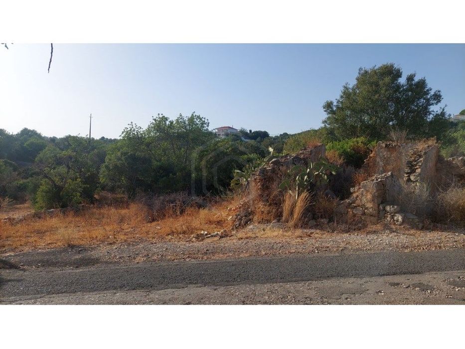 Terreno com ruina em Estoi, Faro, Algarve