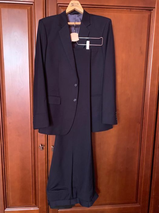 Продам дуже якісний чоловічий костюм. Тонка шерсть James Fashion