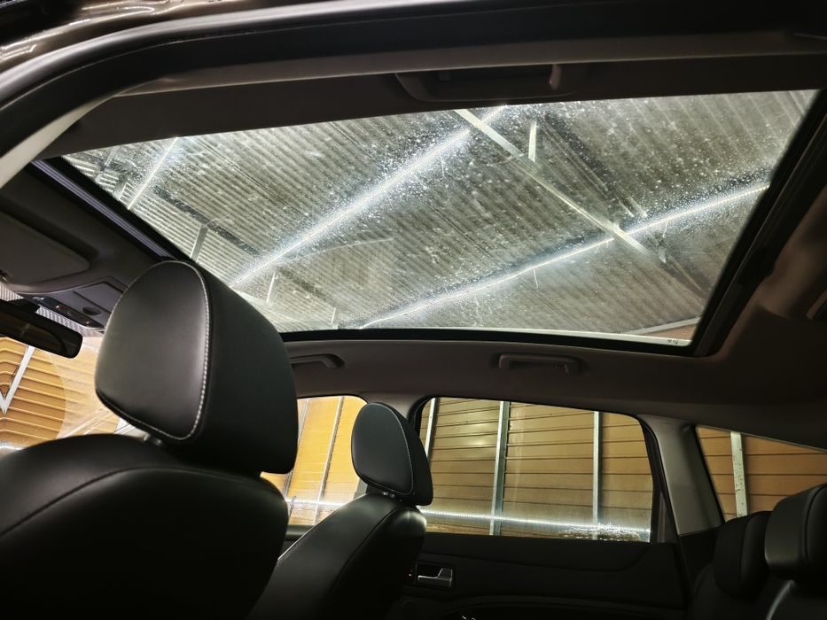 Kuga 2.0diesel*4x4,Hak,Alusy,Panorama,Navi,Czujniki parkowania