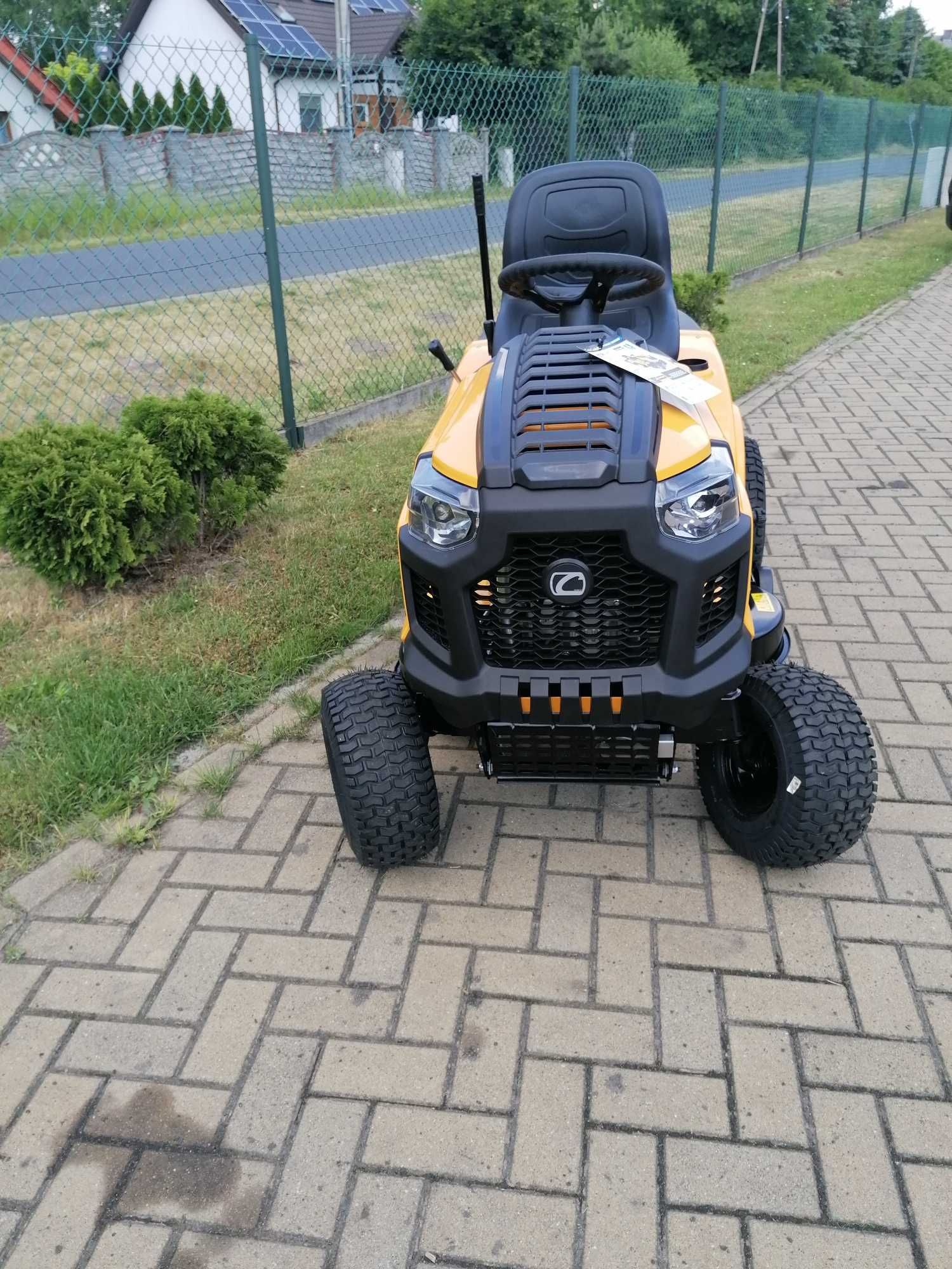 Traktor ogrodowy Cub Cadet LT2 NR92