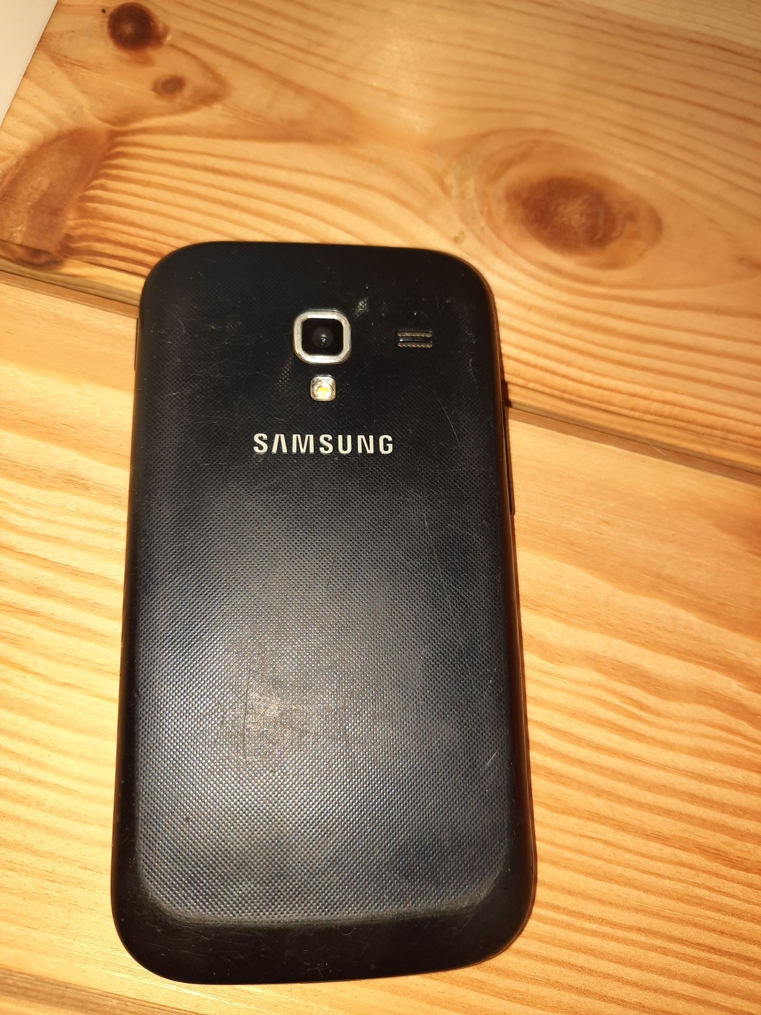 Telefon samsung Ace 2 uszkodzony