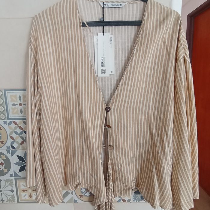 Blusa feminina bege com listas, Zara