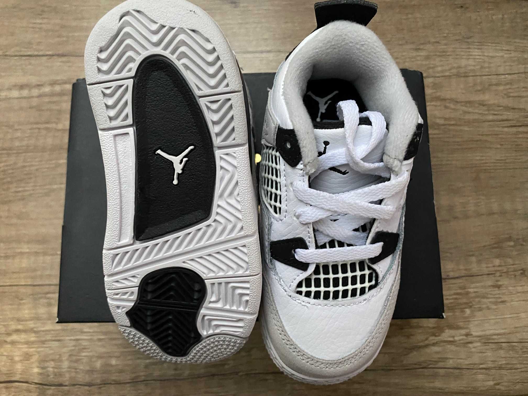 Jordan 4 Retro Military Black TD r. 23.5