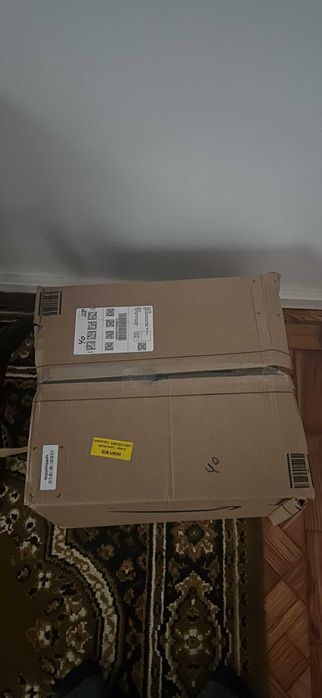 Colunas Logitech Z625 THX Sound 2.1 400W Peak / 200W RMS Pretas