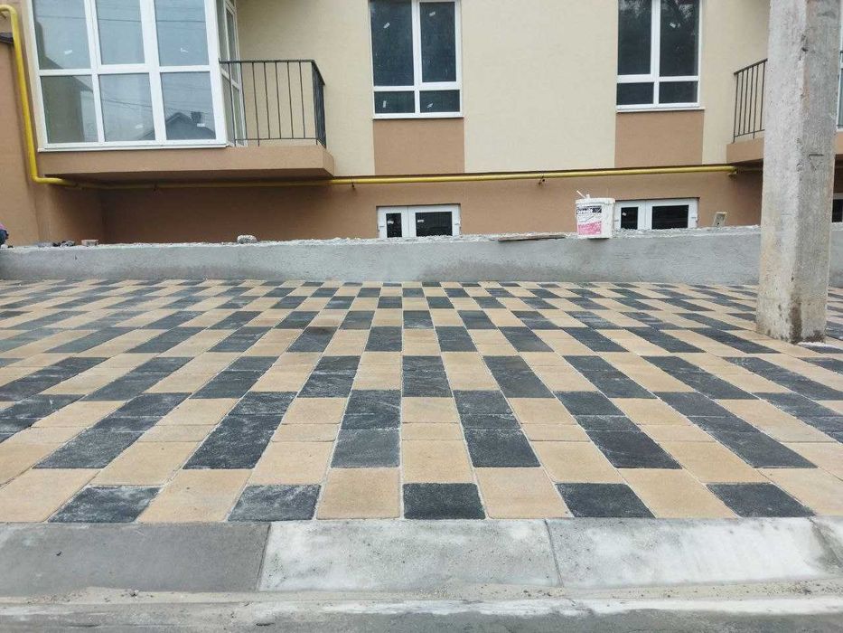 Асфальтування, укладання бруківки, м'яка покрівля, бетонні роботи