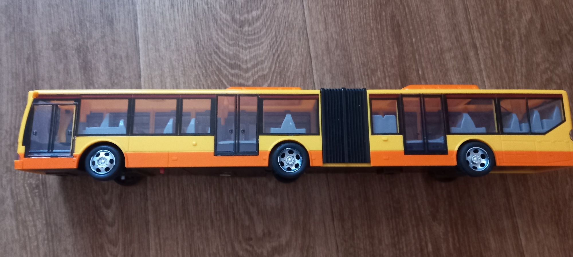 Автобус дитячий пластиковий