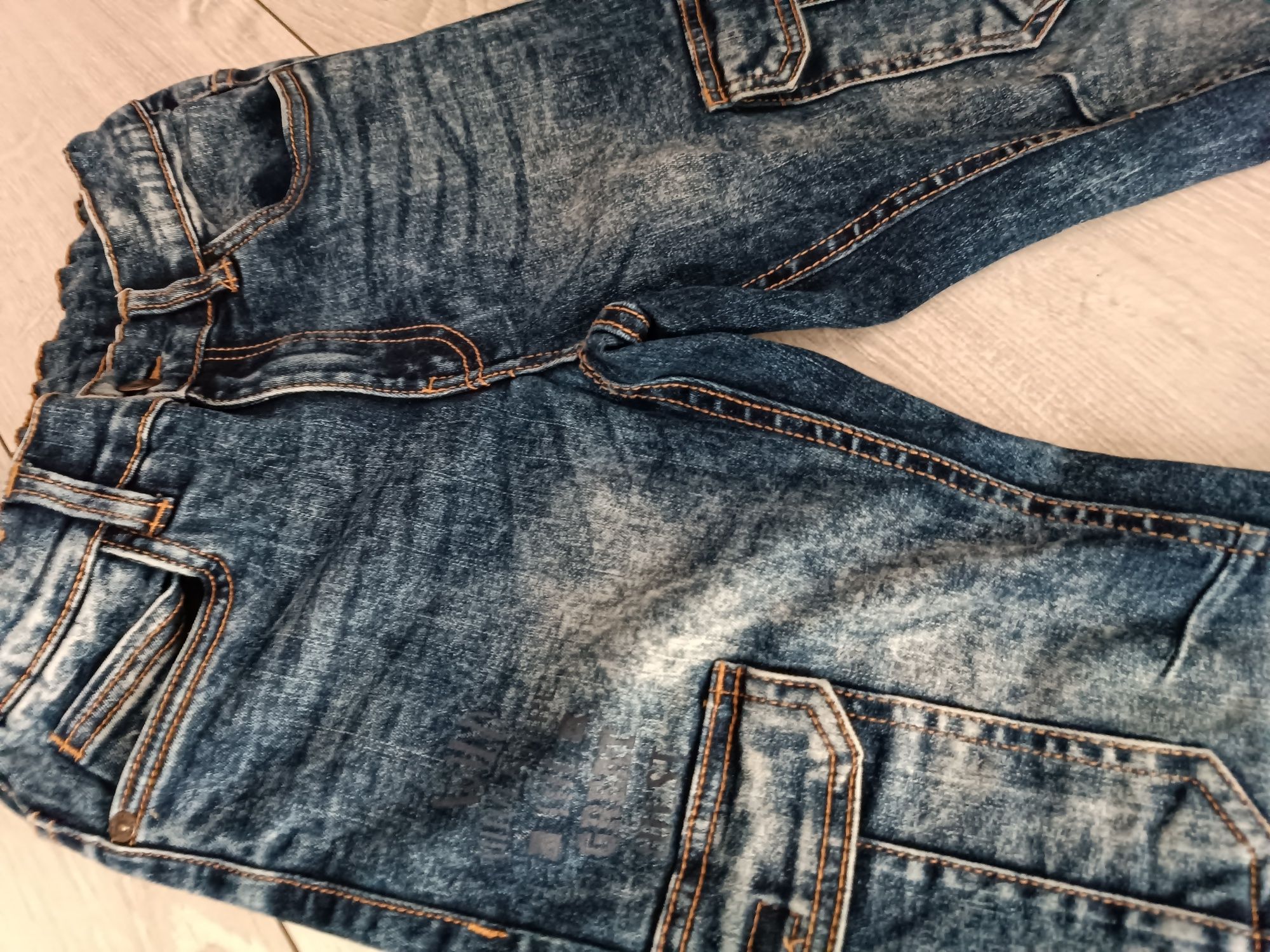 Spodnie jeansowe r.140