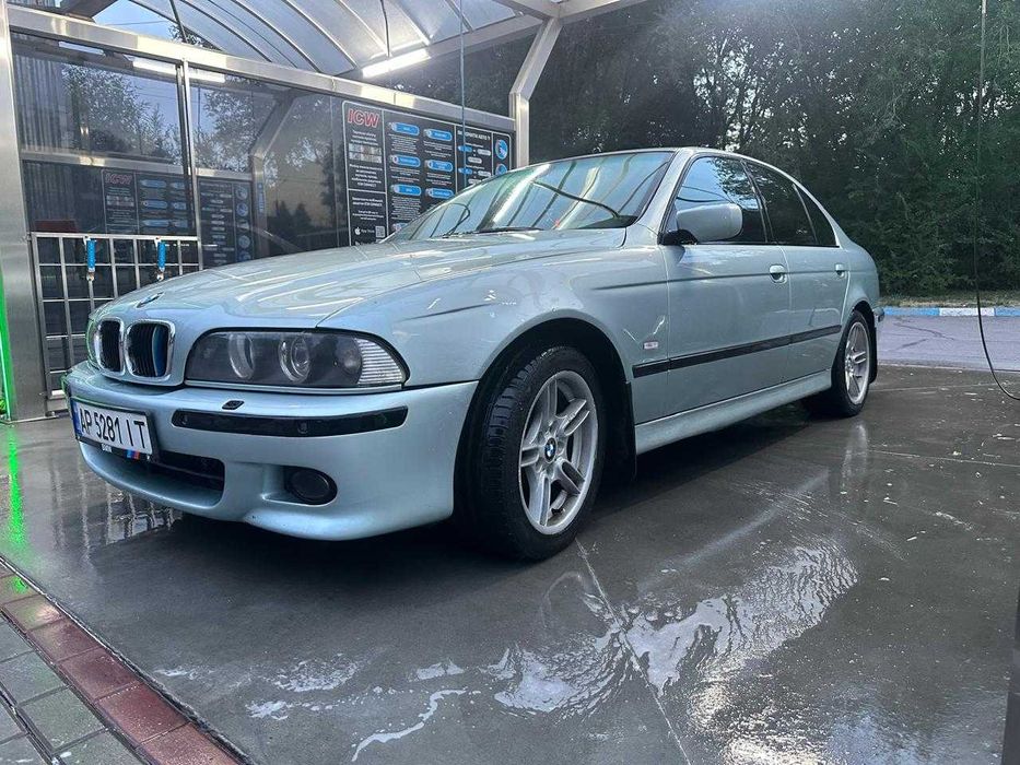Продам BMW E 39 528i