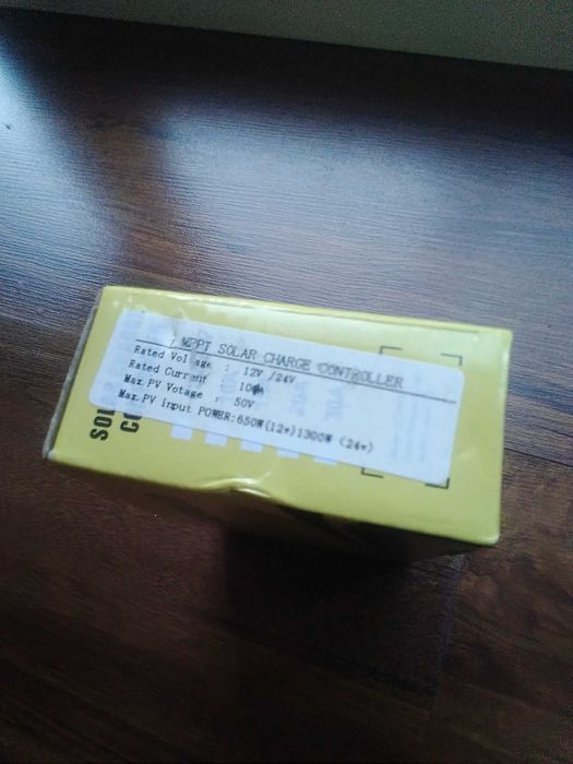 PWM контролер заряду сонячних панелей 12-24V 10A.