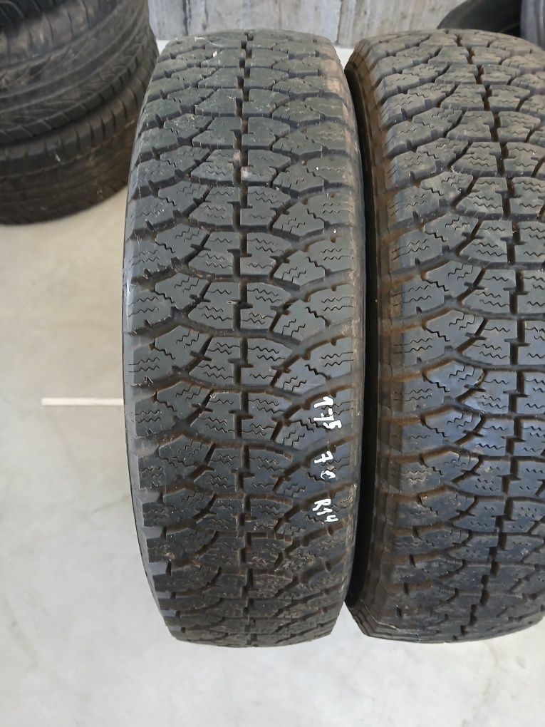2 pneus 175 70 r14 Viking
