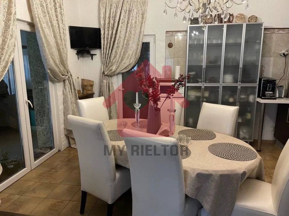 Продаж будинку біля Ужгорода!