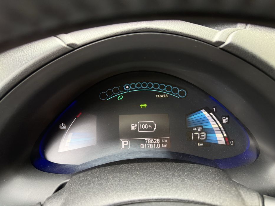 Nissan leaf 2016