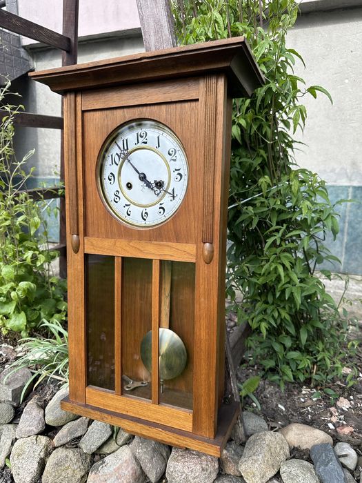 Stary wiszący zegar Gustaw Becker