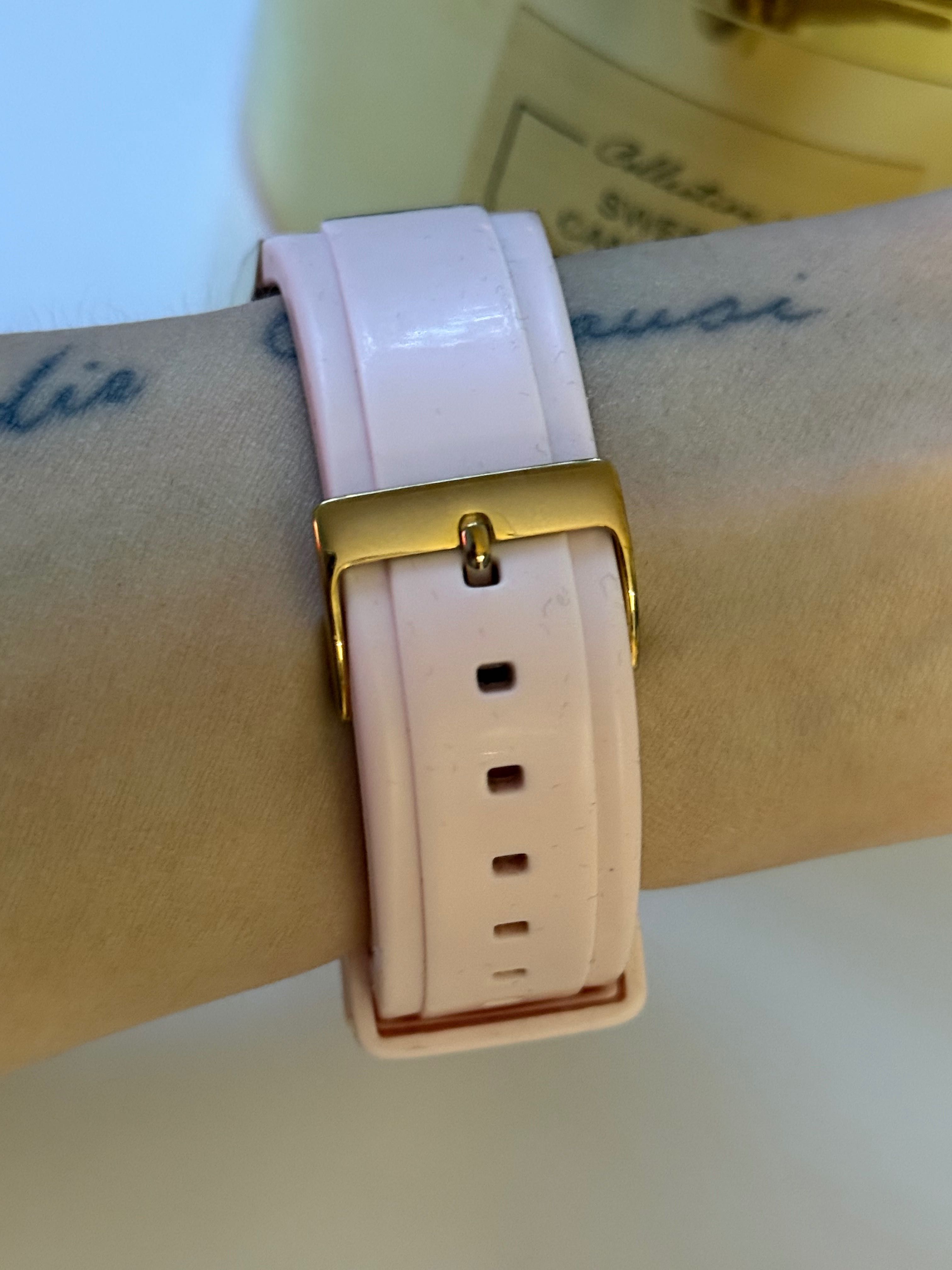 Годинник рожевий GUESS