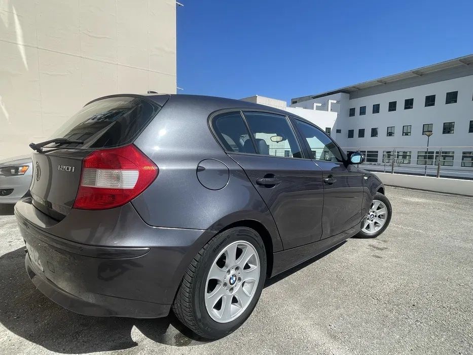 BMW Serie 120i E87