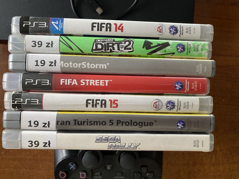PS 3 + pad+ 8 gier