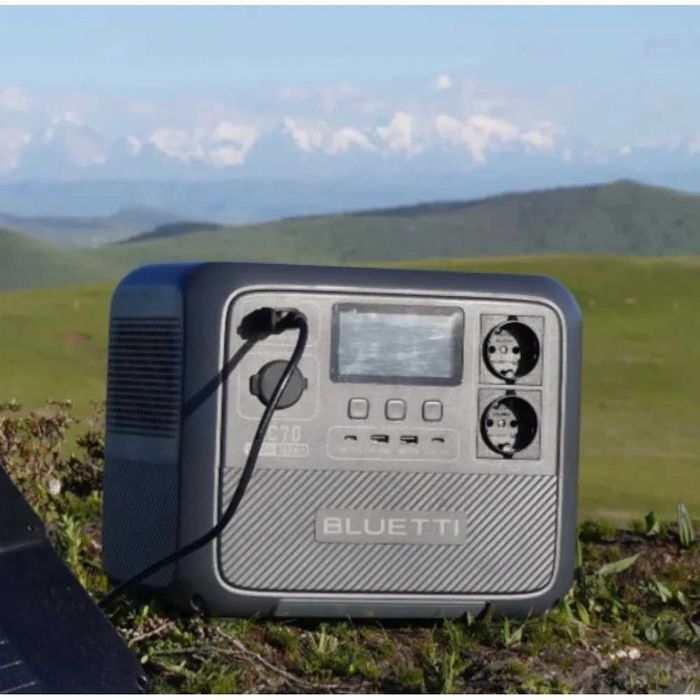 Портативна зарядна станція Bluetti AC70 1000W 768Wh Гарантія 5 років