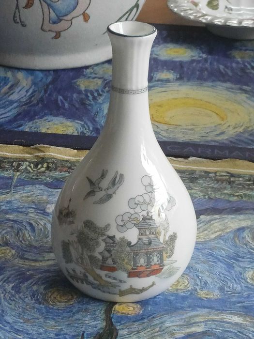 Wazonik porcelana Wedgwood England (P.625)