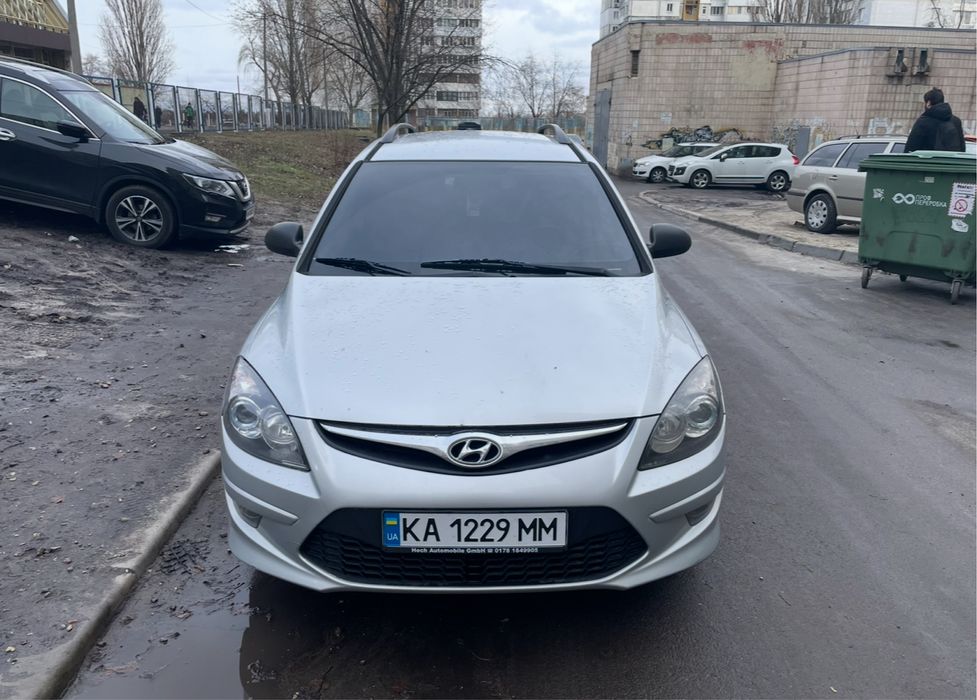 Машина Hyundai i30 2010 1.6 crdi