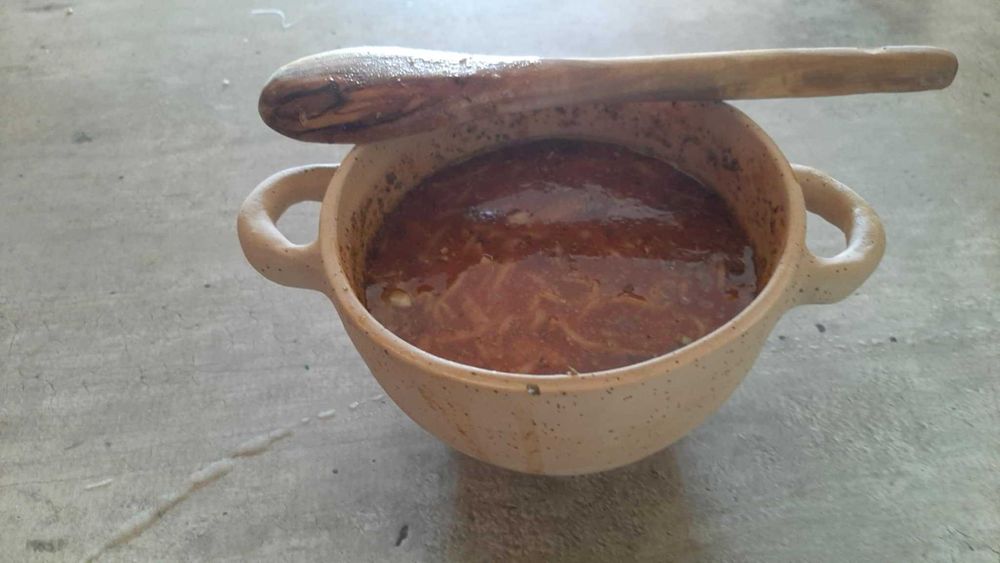 Bulionówka, barszczówka, z gliny, wykonana ręcznie