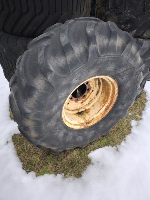 Koła opony do kombajnu 23.1-26 wzmocnione bizon szerokie Goodyear R26