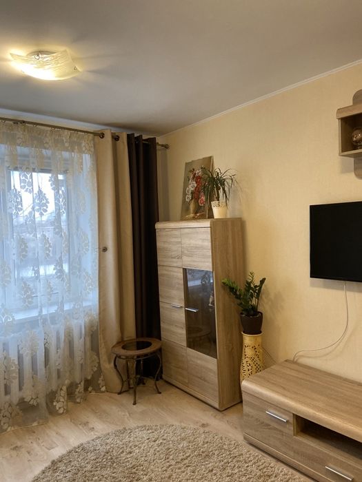 2-кімнатна квартира , подобово .