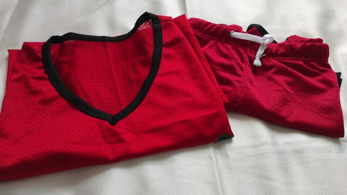 Zestaw Sportowy Męski  koszulka + spodenki szorty,  kolor czerwony