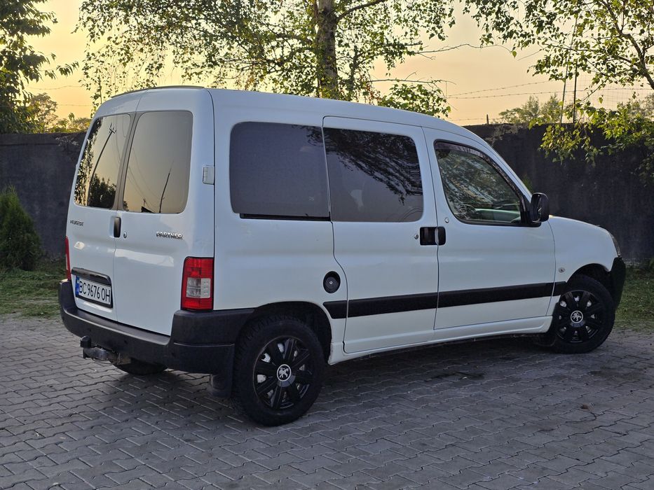 Peugeot Partner двигун 1.6 75 кВт 5-ти ступенева КПП.