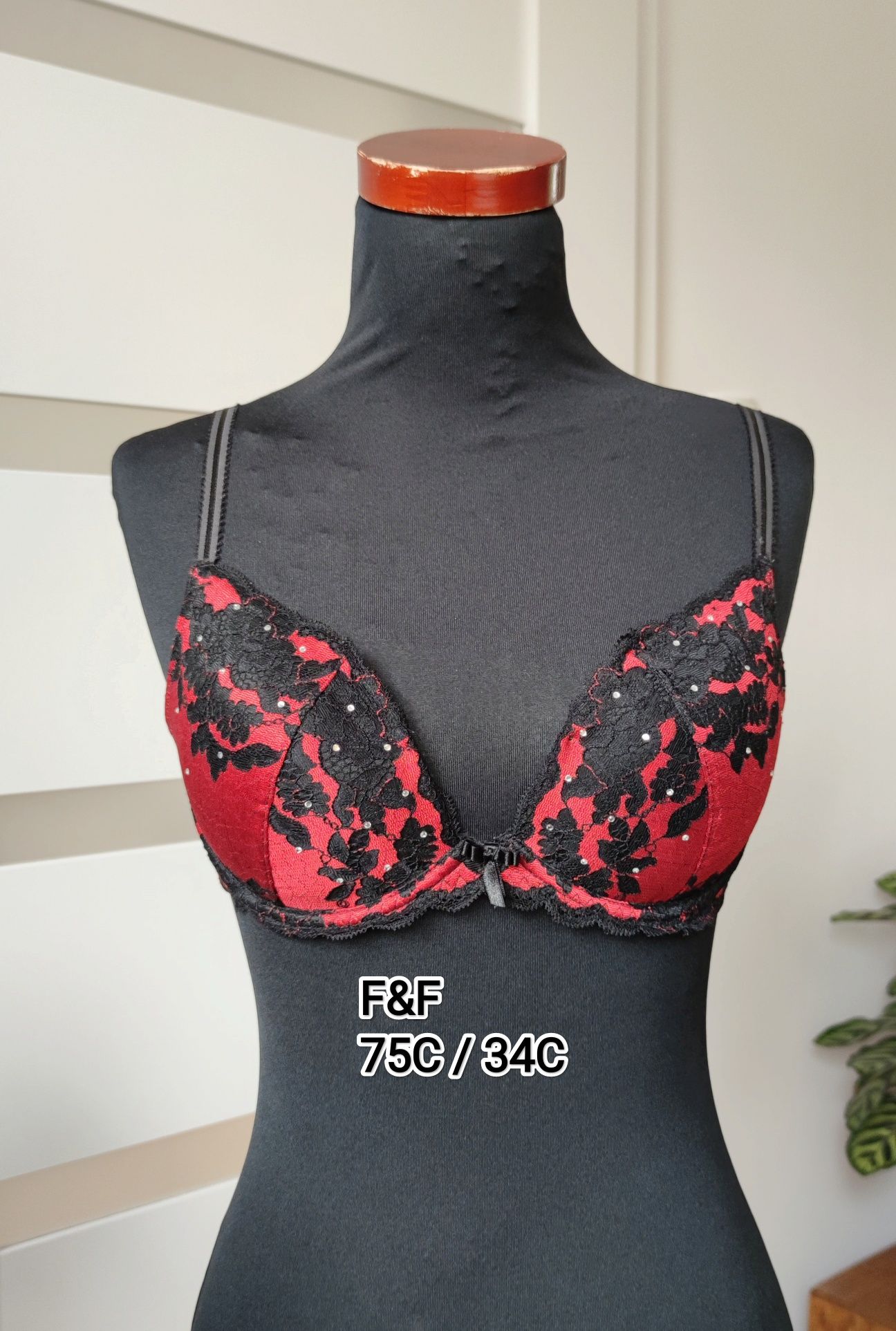 Biustonosz push up 75C / 34C F&F czarny czerwony połyskujący lekko dia