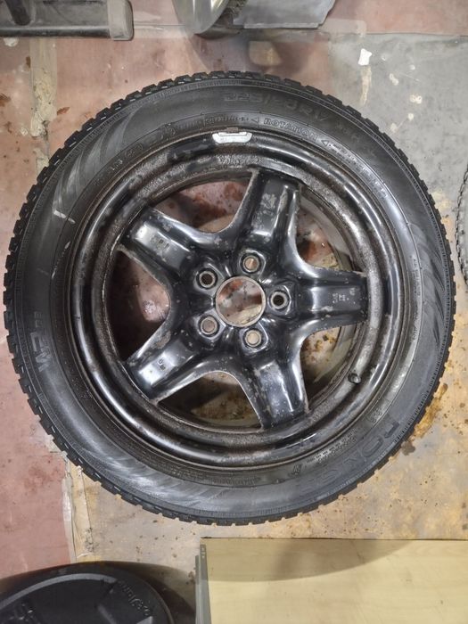 4 koła 17" - opony Nokian 225/50/R17, felgi strukturalne, kołpaki