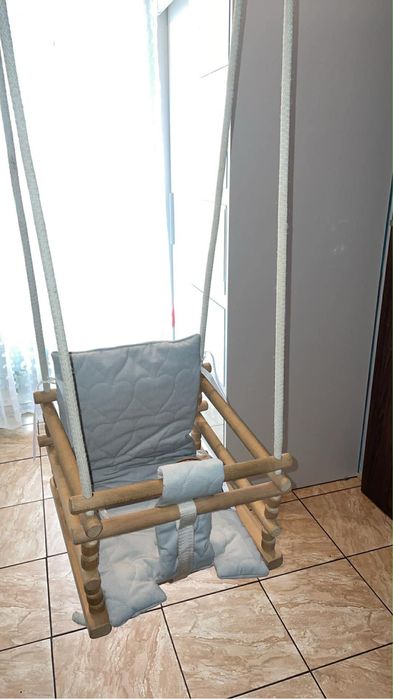 Drewniana huśtawka dla dziecka – używana