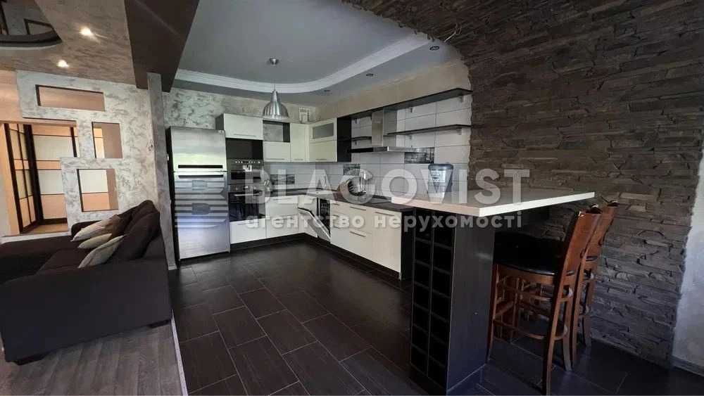 3-к - Чаадаєва, 2 - ЦЕГЛА - 2007р 6 поверх з 24 дорогі меблі та ремонт