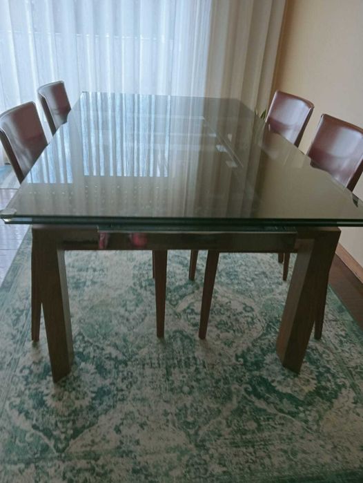 Mesa de Sala de Refeições Extensível de Nogueira e Vidro Qubic
