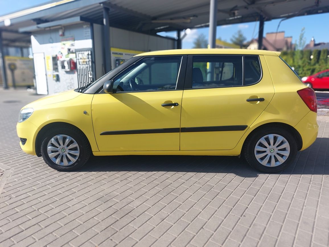 Ładna SKODA FABIA * Unikatowy KANAREK * Benzyna * 2010 rok *