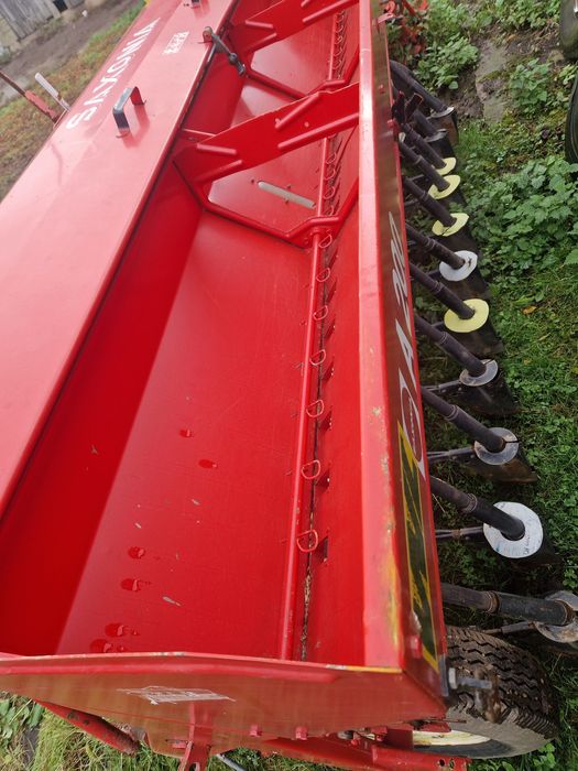 Siewnik  zbożowy  2.5m Saxonia