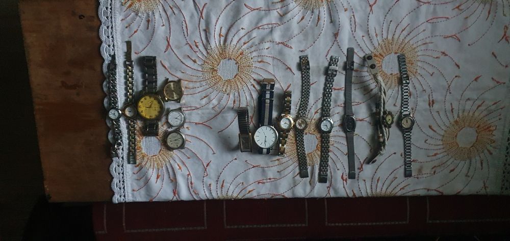 Zestaw zegarków 8 sztuk + 6 gratis