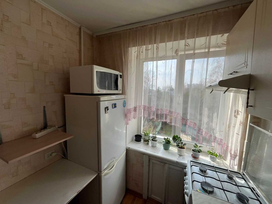 Супер квартира, низ ринку - Виставка, середній поверх, Хороша ціна