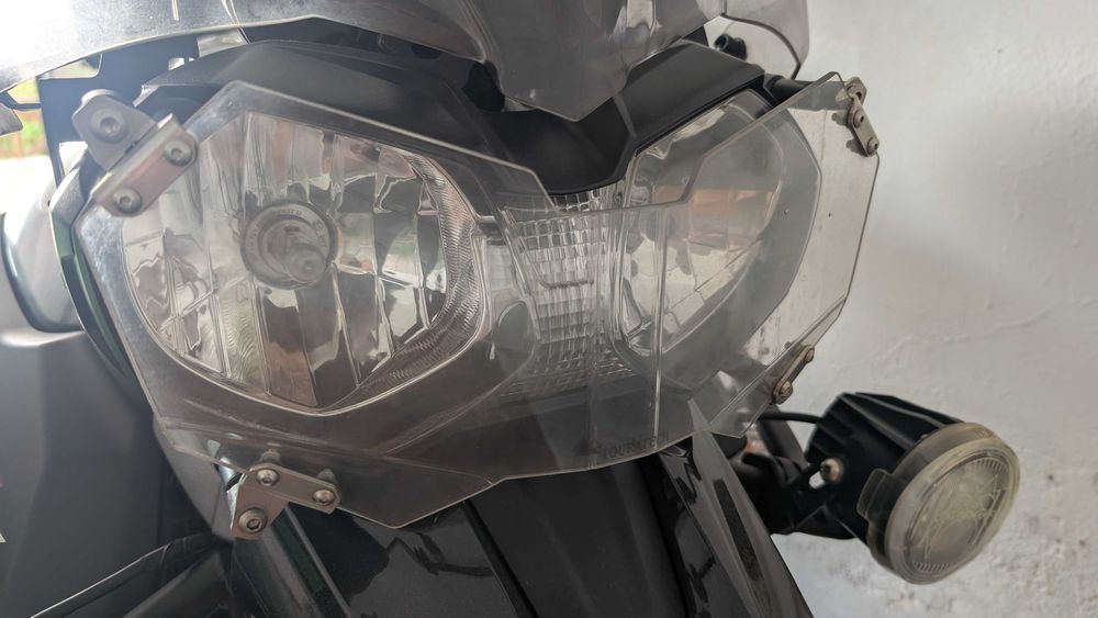 Protecção Farol Tiger 800 - Touratech