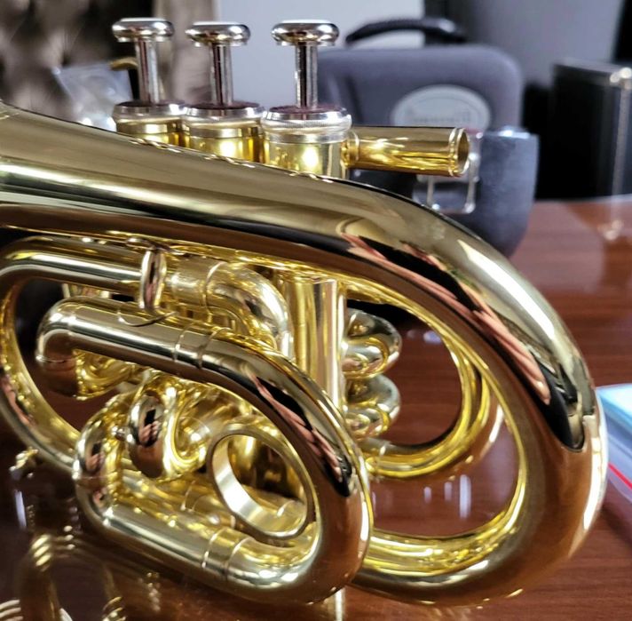 trąbka PICCOLO  JUPITER JPT-416 made in Taiwan stan celujący jak nowa!