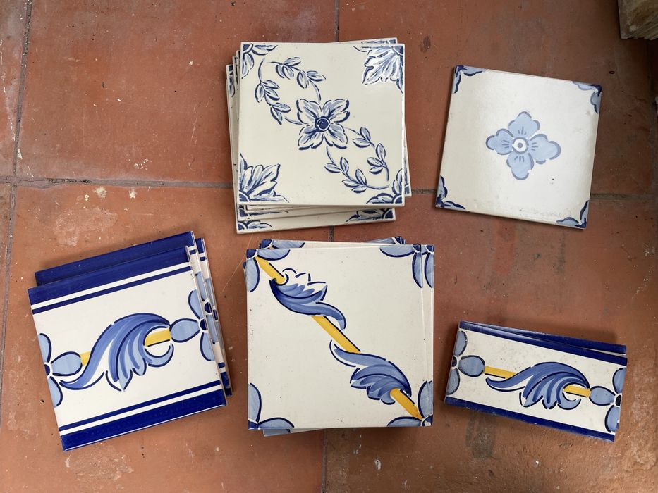 Lote de vários azulejos antigos