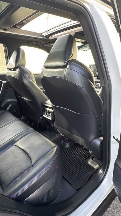 Toyota RAV4      2022