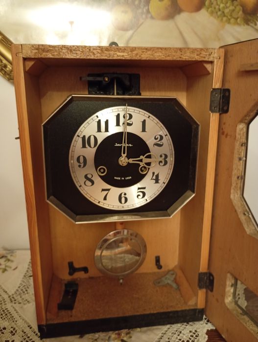 Zegar Jantar wiszący z wahadłem